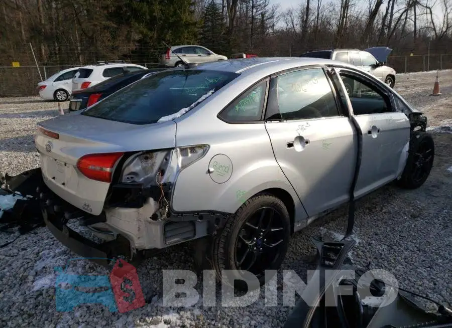 1FADP3FE2GL401890 Photo# 3