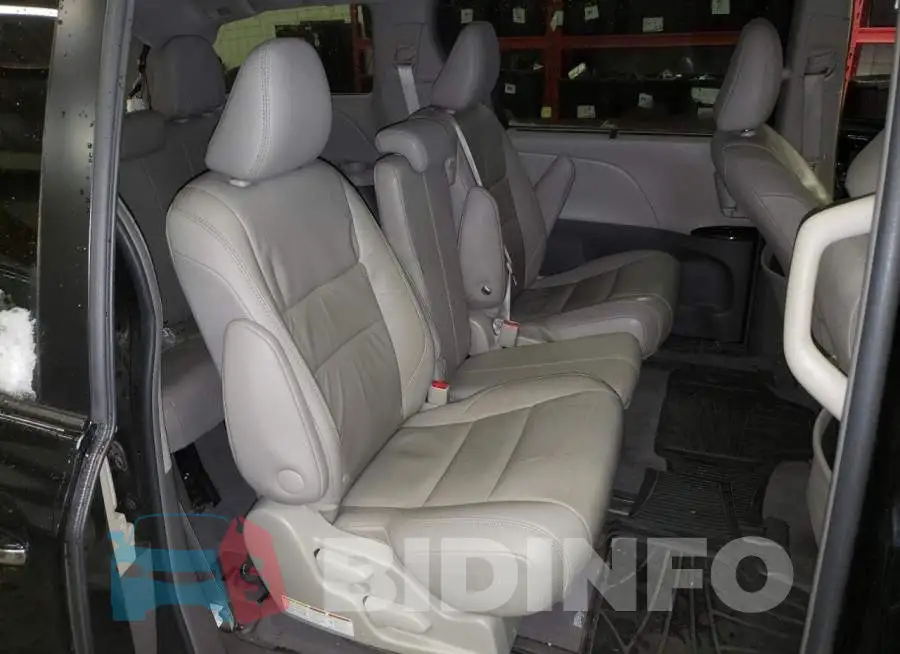 5TDYK3DC4FS656002 Photo# 11
