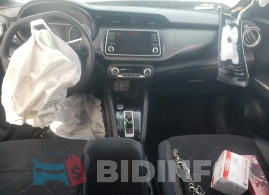3N1CP5CU1JL536032 Photo# 8