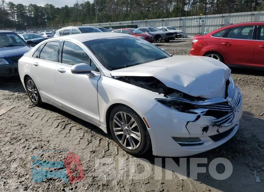 3LN6L2G96DR803026 Photo# 4