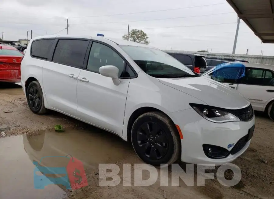 2C4RC1H73LR273482 Photo# 4
