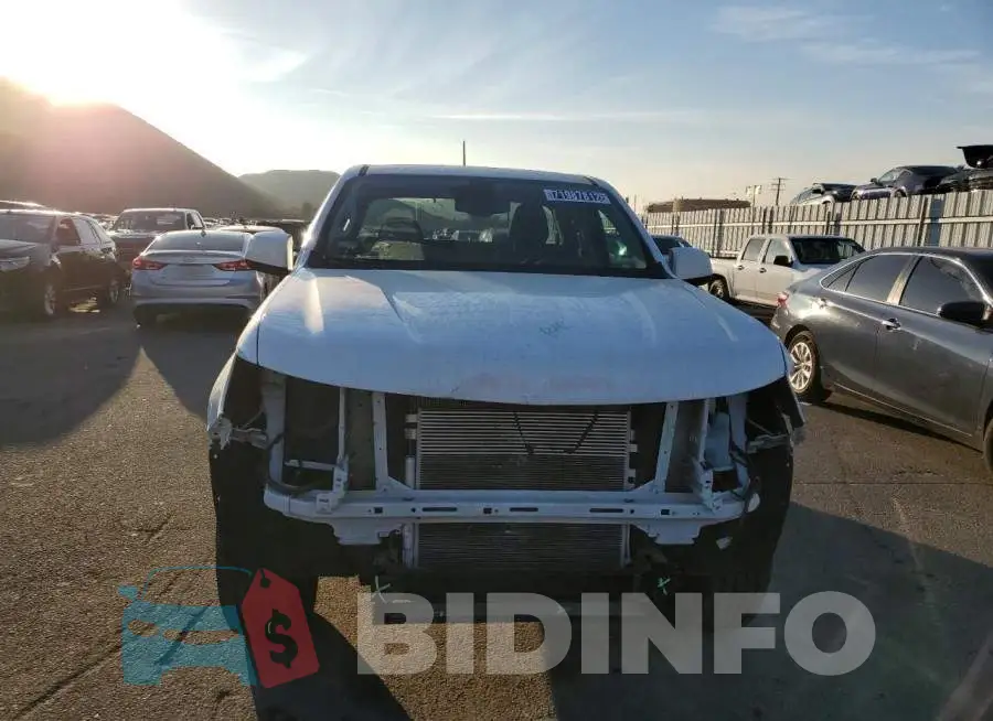 1GCHSCEA5M1273564 Photo# 5