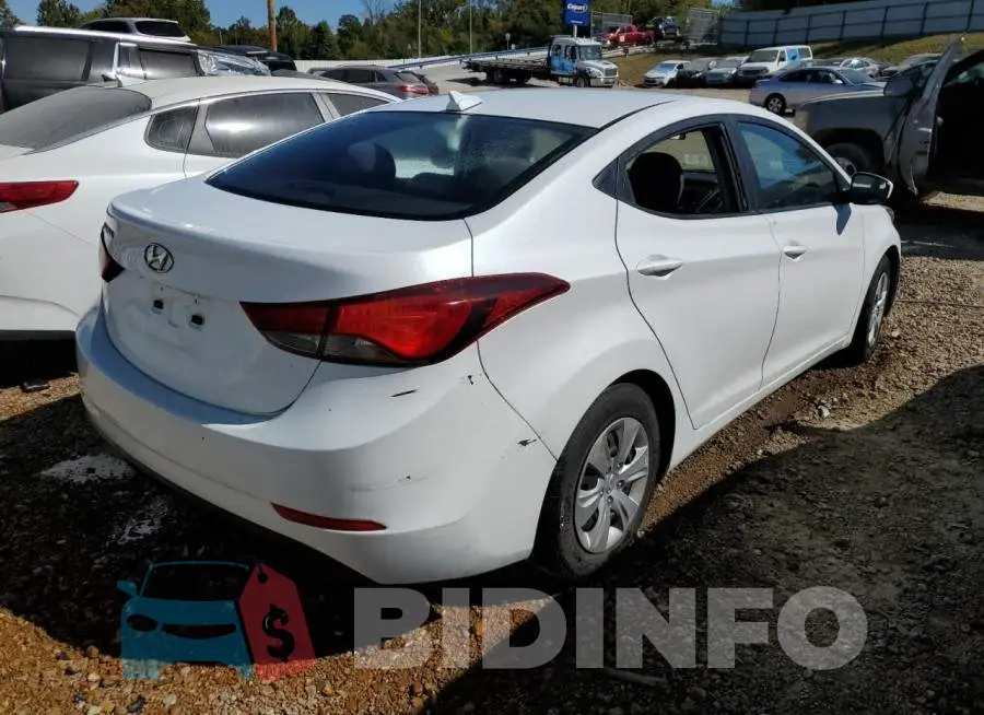 5NPDH4AE8GH663812 Photo# 4