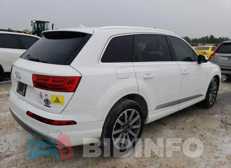 WA1AHAF71HD038651 Photo# 3