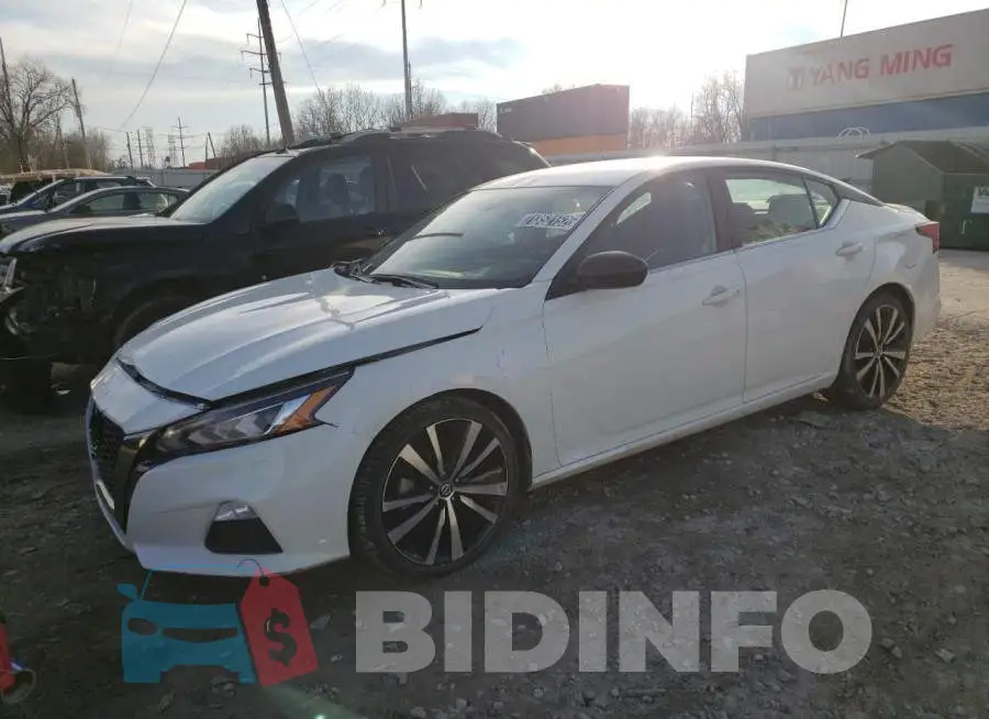 1N4BL4CV4MN370834 Photo# 1