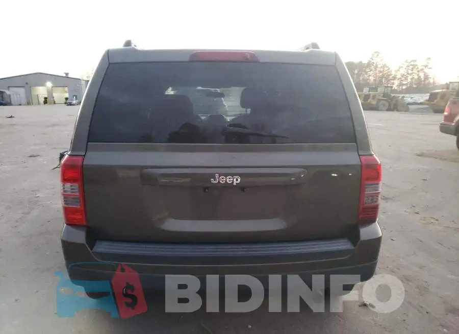 1C4NJPBB3FD398798 Photo# 6