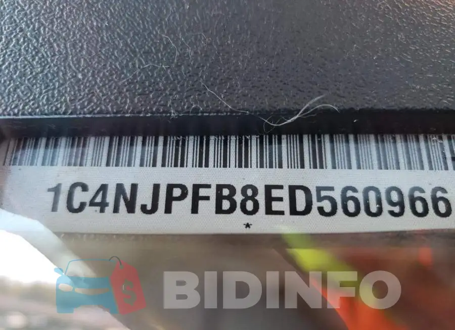 1C4NJPFB8ED560966 Photo# 14