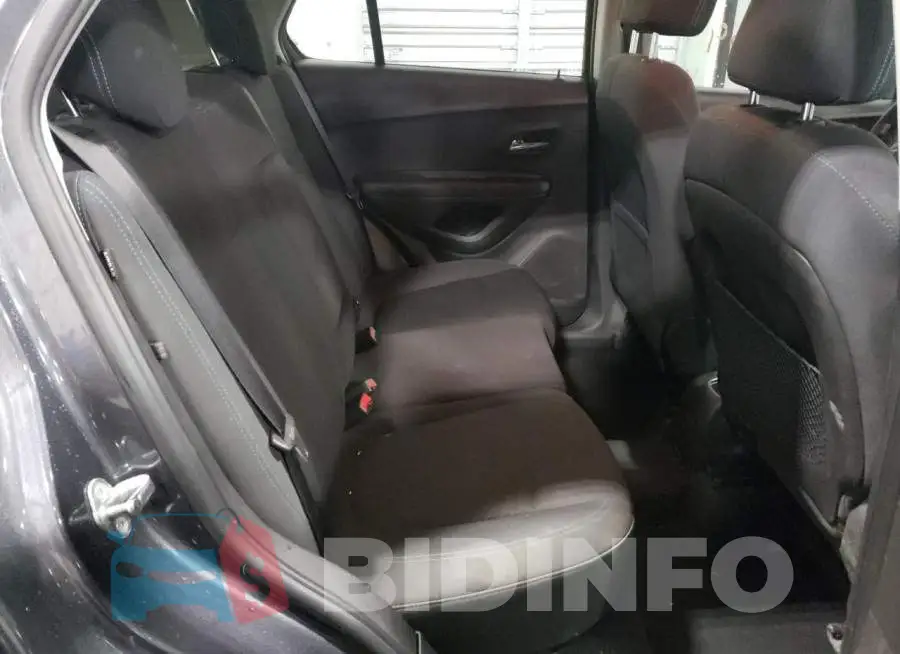 3GNCJNSB6GL236968 Photo# 6