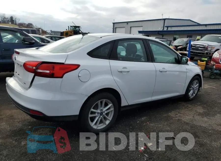1FADP3F28JL300849 Photo# 3