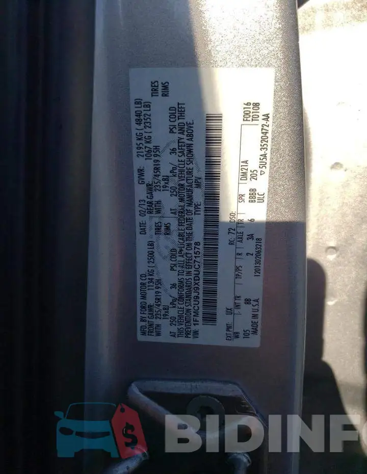 1FMCU9J9XDUC71578 Photo# 12