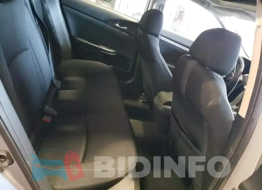 19XFC2F73GE223510 Photo# 10