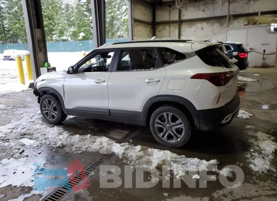 KNDEUCAAXM7049237 Photo# 2