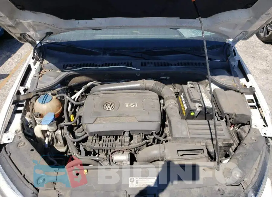 3VW4T7AJ8EM213661 Photo# 7