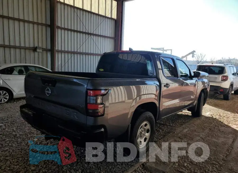 1N6ED1EK8NN633525 Photo# 4