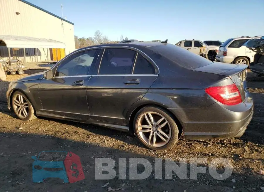 WDDGF4HB3DR250432 Photo# 2