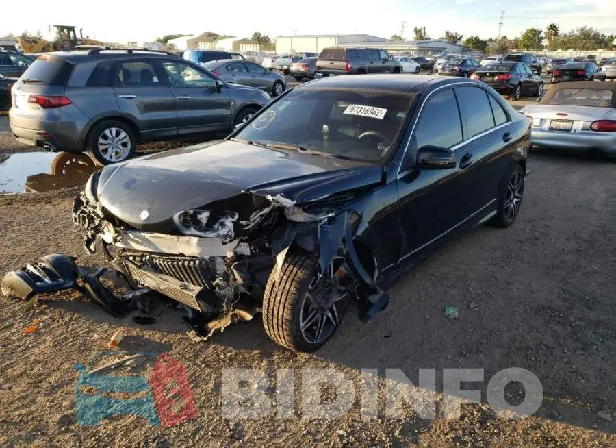 WDDGF4HB9DR268174 Photo# 2