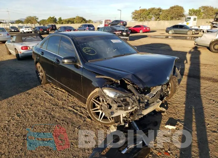 WDDGF4HB9DR268174 Photo# 1