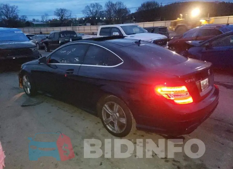 WDDGJ4HB4DG024037 Photo# 2