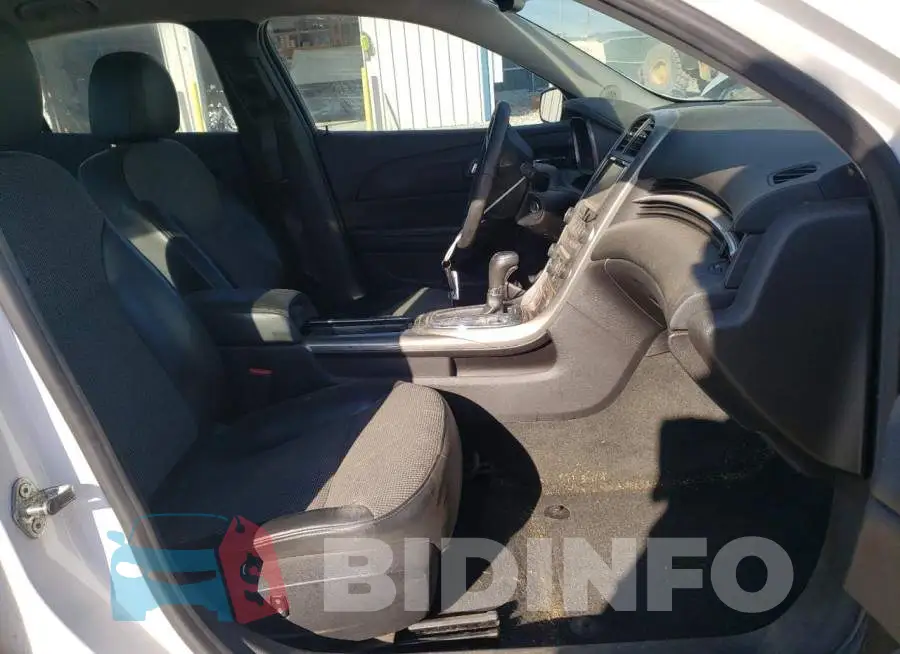 1G11D5SR6DF155777 Photo# 5