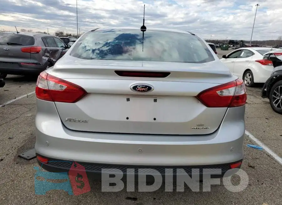 1FADP3F27EL397807 Photo# 6
