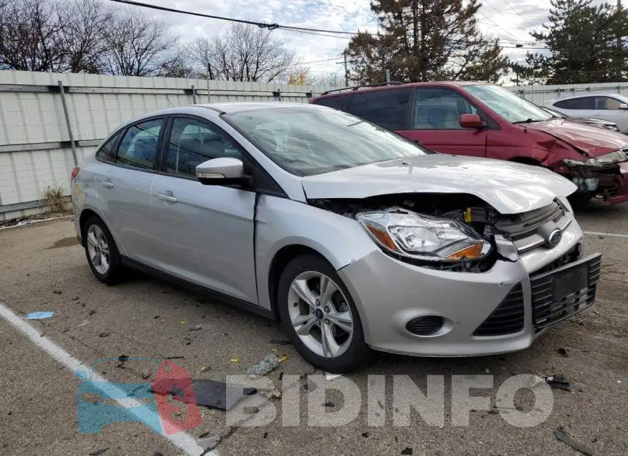1FADP3F27EL397807 Photo# 4