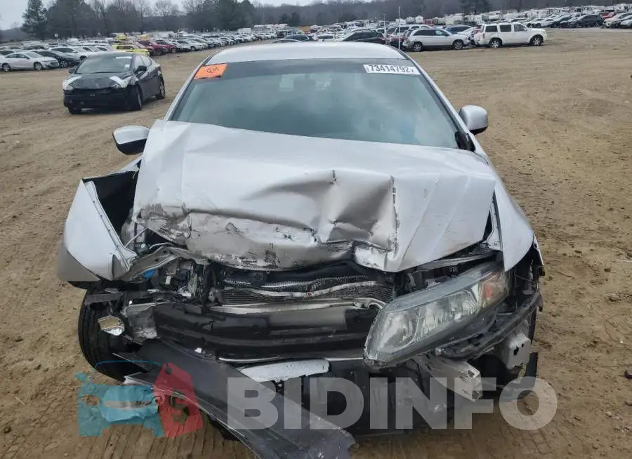 19XFB2F53DE051752 Photo# 5