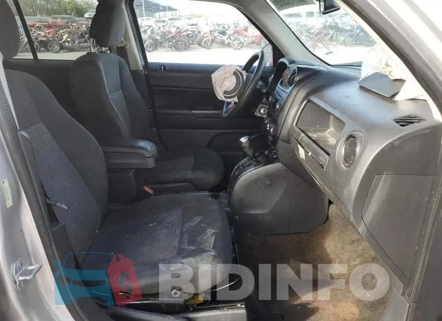 1C4NJPBA2ED559499 Photo# 5