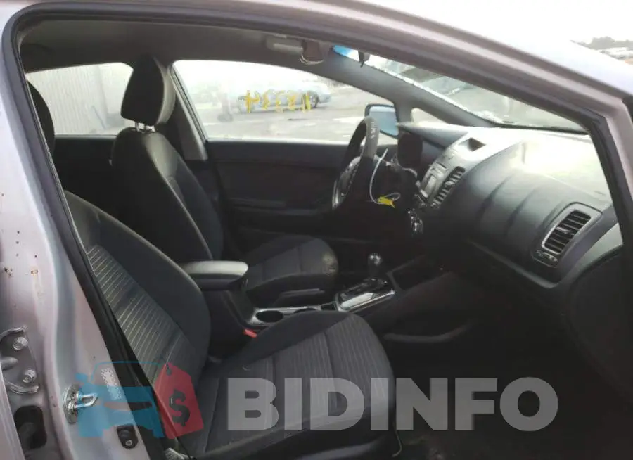 3KPFL4A72HE017986 Photo# 7