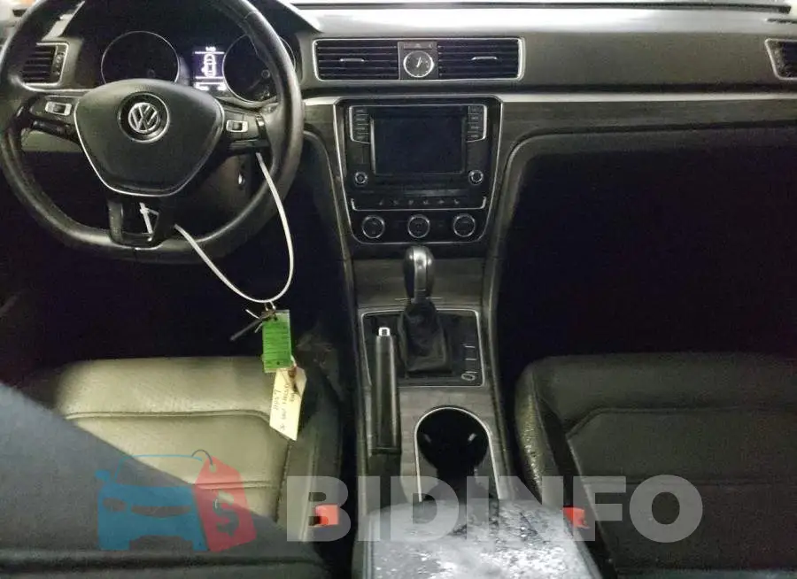 1VWBT7A34GC015897 Photo# 8