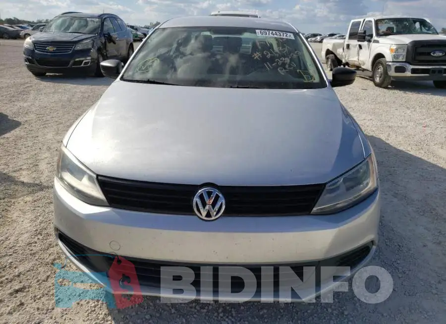 3VW2K7AJXEM215227 Photo# 5