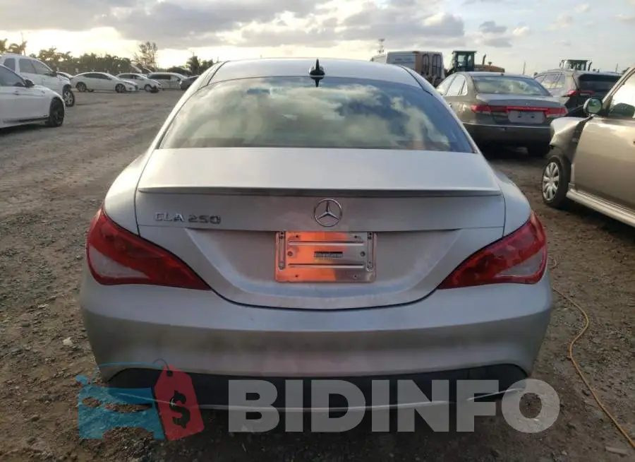 WDDSJ4EB5JN602801 Photo# 6