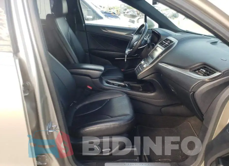 5LMCJ1A92FUJ47993 Photo# 5