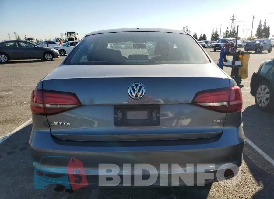 3VW2B7AJ0HM385732 Photo# 6