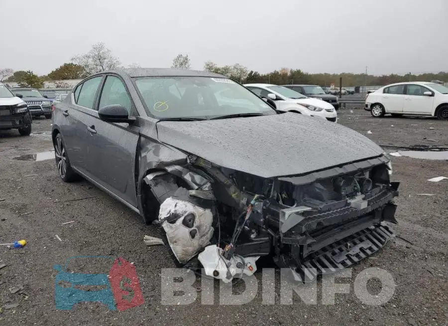 1N4BL4CV7LC175045 Photo# 1