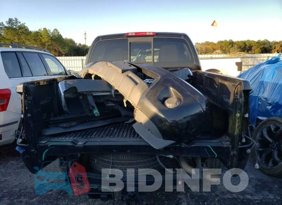 1N6AD0EV5JN740190 Photo# 6