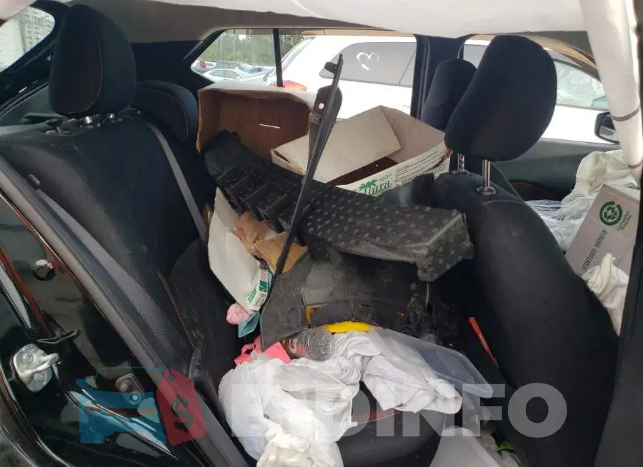 3N1CP5CU3JL529289 Photo# 6