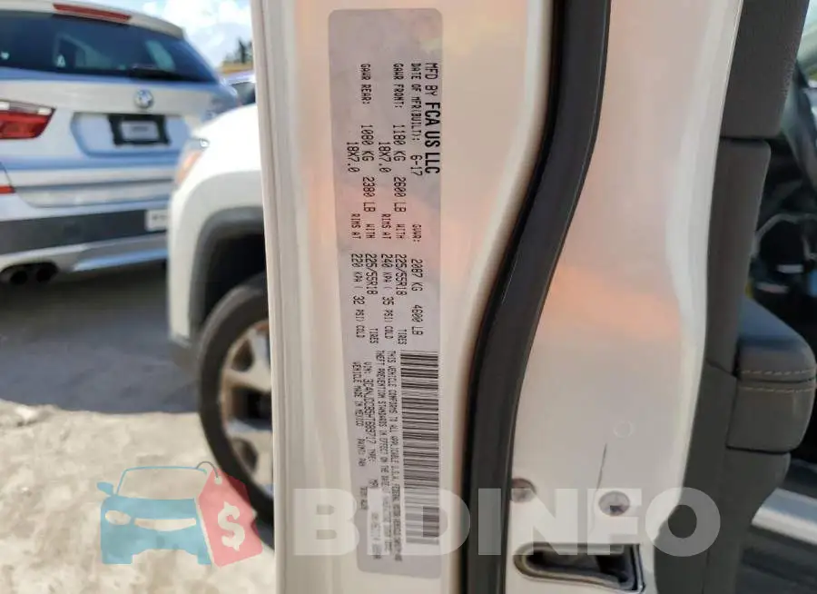 3C4NJDCB5HT689717 Photo# 10