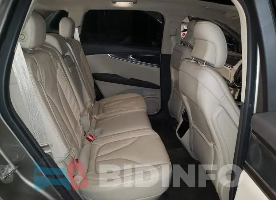 2LMTJ8LP4GBL51133 Photo# 10
