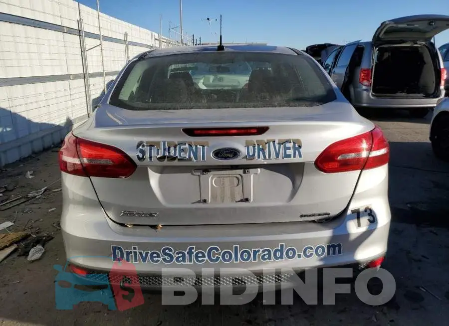 1FADP3E26GL372420 Photo# 6