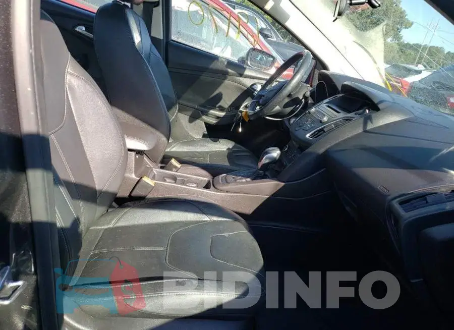 1FADP3F21GL262244 Photo# 7
