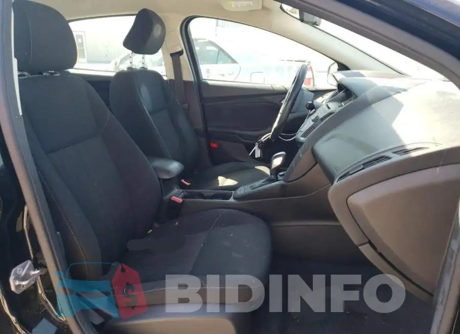1FADP3F2XGL383595 Photo# 5