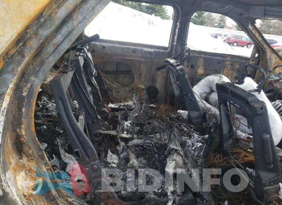 1FM5K8D80FGA68549 Photo# 10