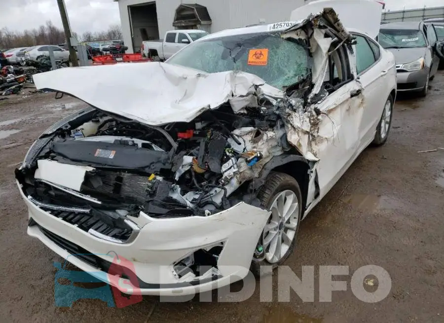3FA6P0HD4LR110833 Photo# 2