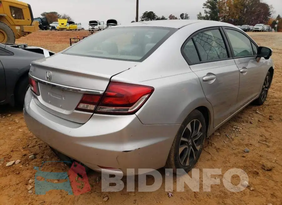 19XFB2F80FE009939 Photo# 4