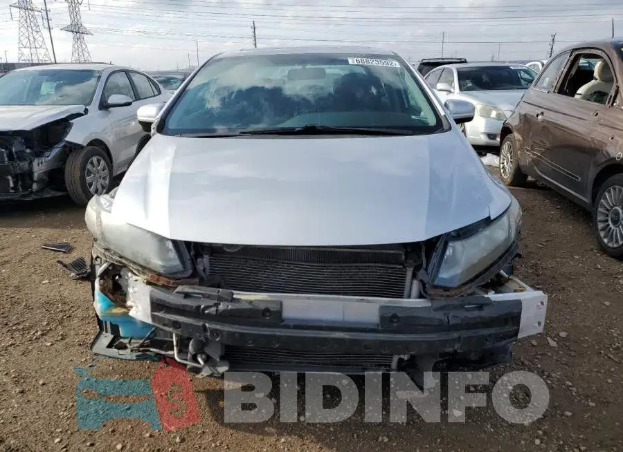 19XFB2F83FE011782 Photo# 5