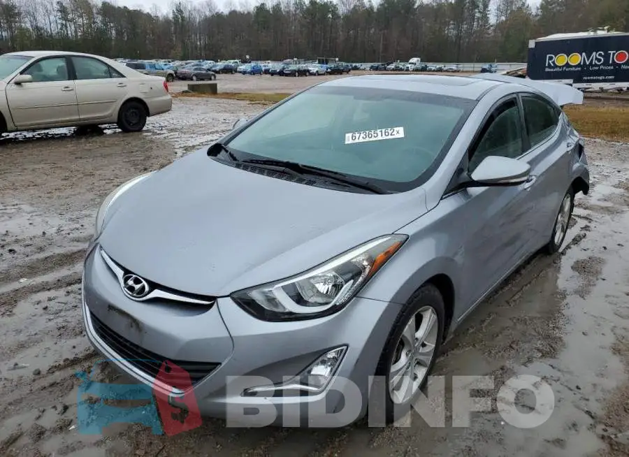 5NPDH4AE4GH773174 Photo# 2