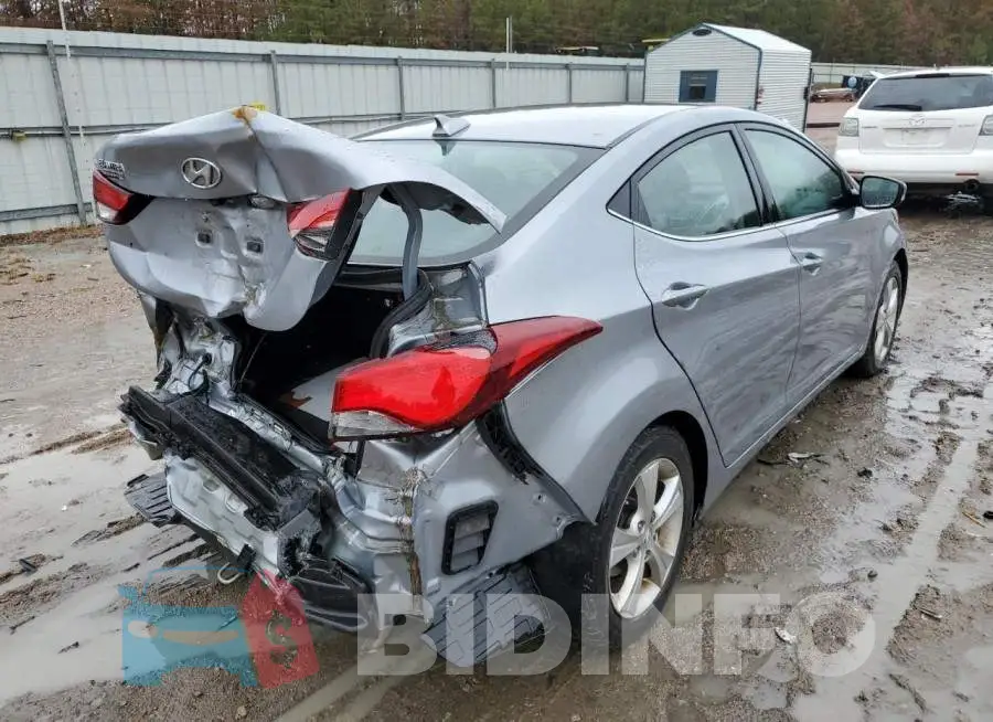5NPDH4AE4GH773174 Photo# 4
