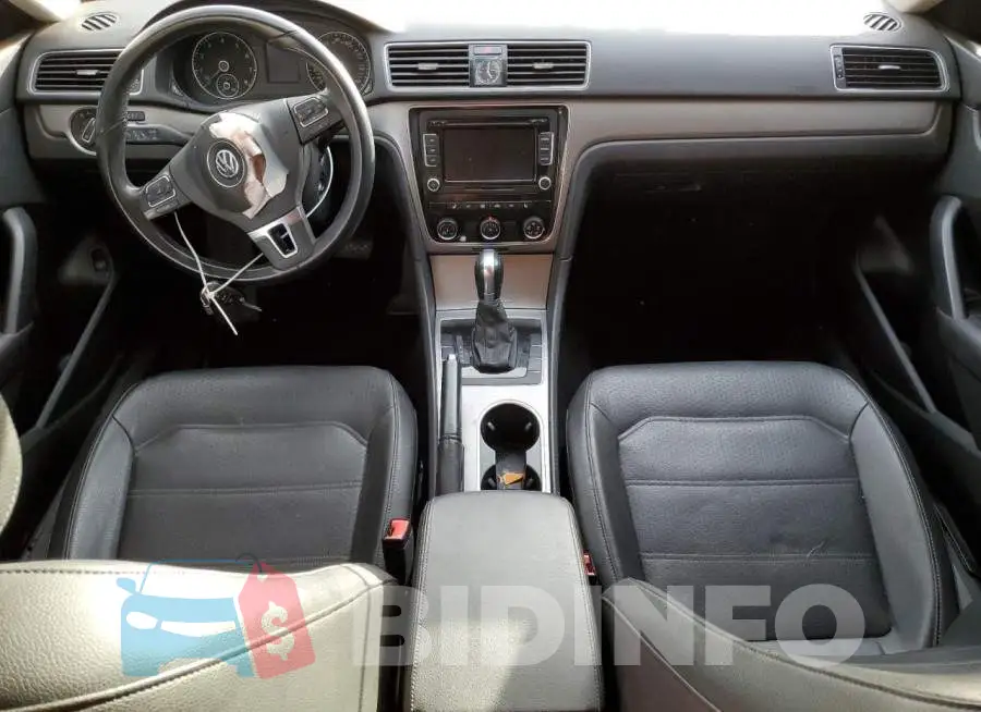 1VWBT7A33FC027084 Photo# 8