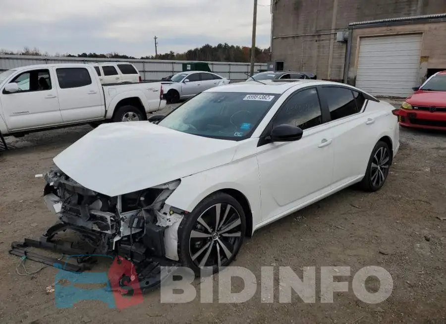 1N4BL4CV5MN401296 Photo# 2