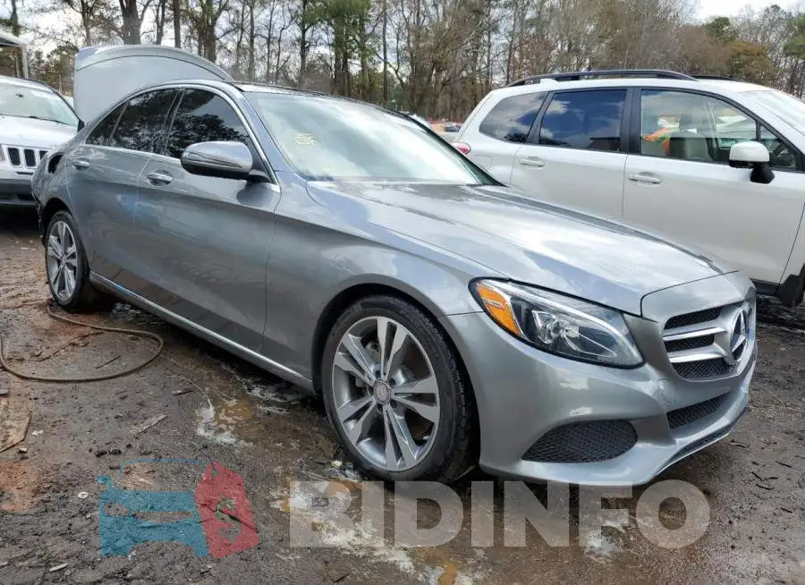 WDDWF4JB0GR143817 Photo# 4